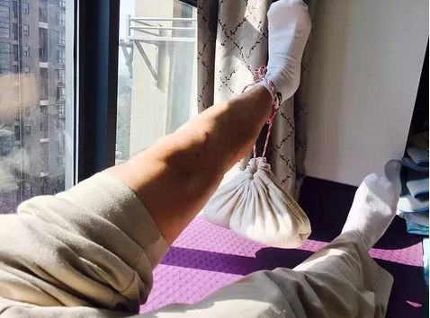 直腿抬伸负重