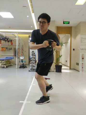 双膝ACL重建:康复过程是一个反复挣扎的阶段,需要在质疑和坚持中不断的突破自己